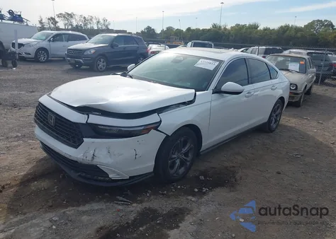 2024 Honda Accord Ex z USA, uszkodzony, nr VIN 1HGCY1F32RA035192
